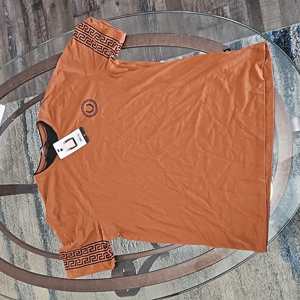 Brown tshirt